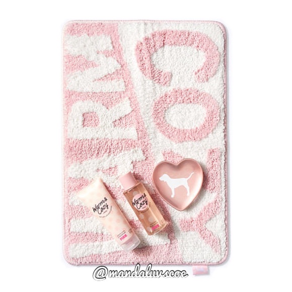 PINK Victoria's Secret Accessories - 💕VS PINK WARM & COZY DORM KIT BEAUTY BUNDLE